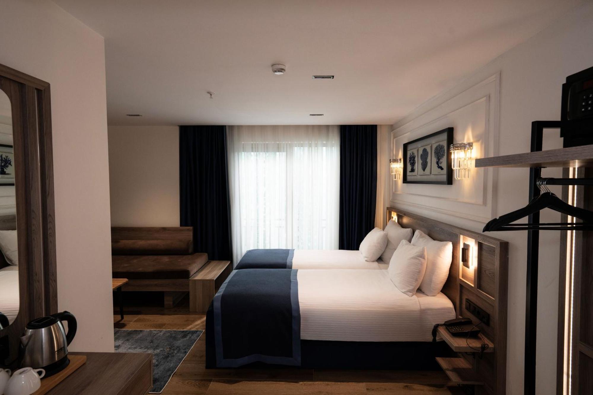 Mona Bosphorus Hotel Istanbul Exterior photo