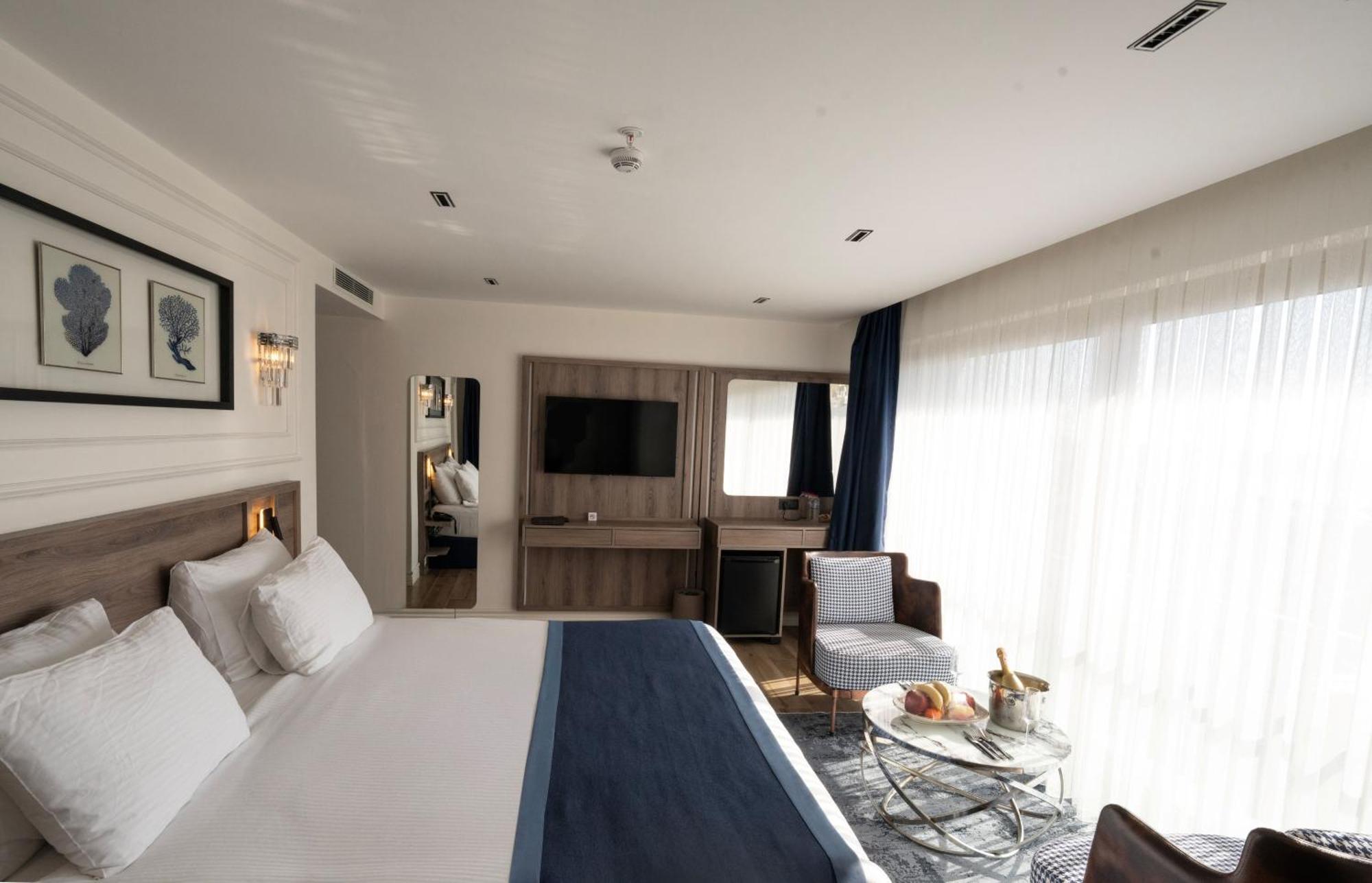 Mona Bosphorus Hotel Istanbul Exterior photo
